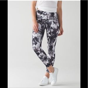 EUC LULULEMON  Wunder Under Crop (Hi-Rise) 8